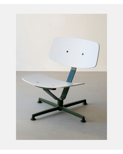 Raawii ARBA Lounge Chair - Dark Green Base / Light Grey Shell